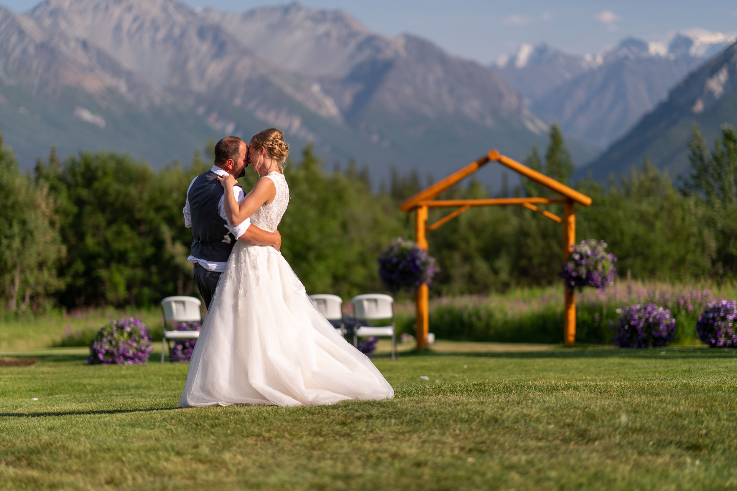 A perfect Oregon wedding photograph.